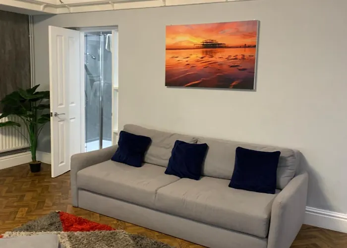 Entire Apartment In Central Brighton
